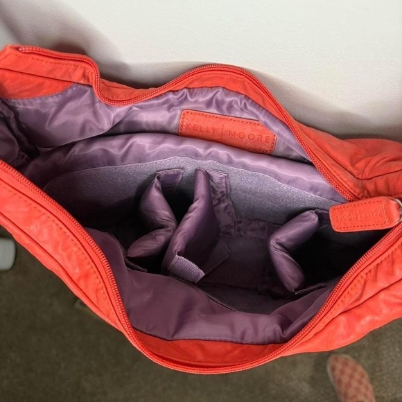 KELLY MOORE Camera Crossbody Hobo Bag Leather Compartments Photography Strap - Picture 5 of 7